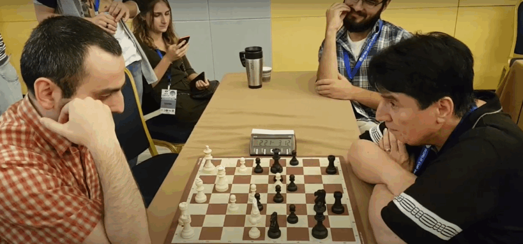 beginner-friendly chess classes